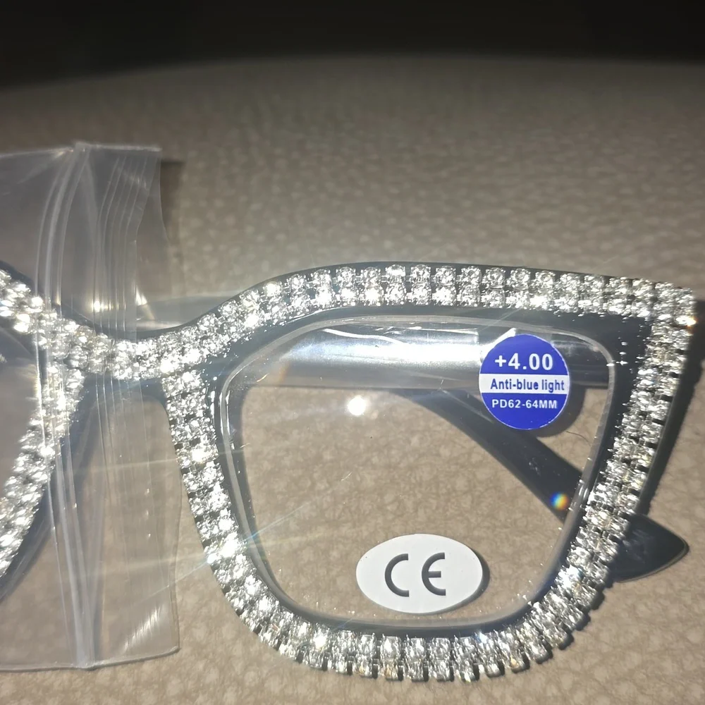 Elegant Crystal-Embellished Black Sunglasses - Picture 2 of 3